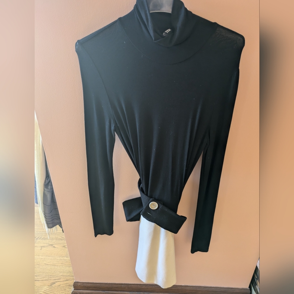 Classic Belted b/w Dress by Laundry (,never worn)